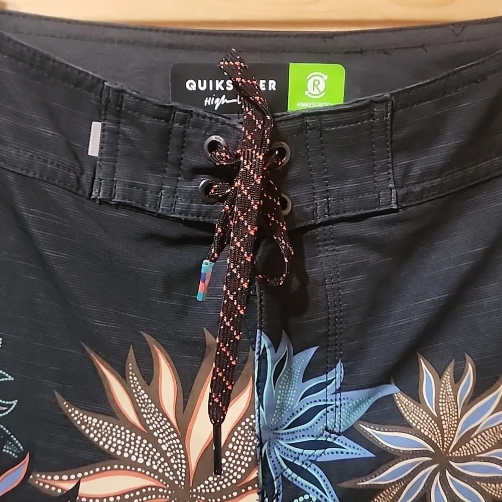 Quiksilver Highline Men Board Shorts Swim Size 29